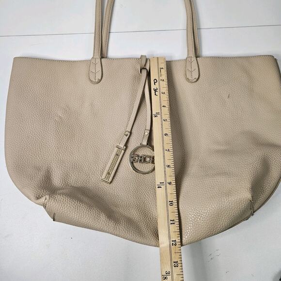 Y2K BCBG Paris Reversible Faux Leather Tote Laptop Bag Beige Goldtone Hardware - Picture 6 of 16